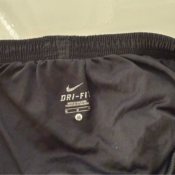 Nike running shorts - Picture 5 of 6